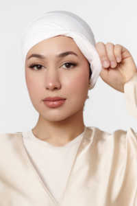 <span class=keywords><strong>LO</strong></span>.LOVE Fluweelzachte Anti-slip Hoge Kwaliteit Op Maat Gemaakt Elegant IJs Bamboe Jersey Katoen Verwarmende Muslim Sjaal Binnenmuts Hijab - Product Image 4