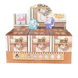 Vente en gros de pendentifs de poupées en peluche Lokiki Sweety Squared authentiques, boîtes mystères, ornements de bureau, cadeaux - Product Image 1