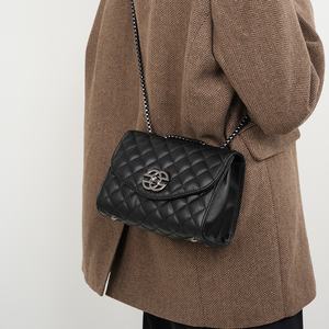 厂家批发高品质奢华高档真皮女式链条斜挎包 - Product Image 6