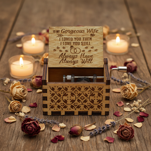 Boîte à musique rectangulaire moderne en bois YIYU, gravée au laser, à manivelle, avec musique personnalisée de 30 secondes – Cadeau pour femme - Product Image 2