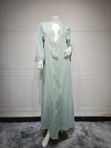 Abaya Modesta Zifeng OEM per Eid e Ramadan, Abito <span class=keywords><strong>Musulmano</strong></span> da <span class=keywords><strong>Donna</strong></span> con Bordo Ricamato, Abaya Dubai in Tessuto Nida - Product Image 6