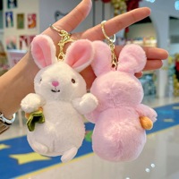 Adorable porte-clés en peluche, animal en peluche personnalisé, lapin doux et moelleux avec carotte suspendue, porte-clés pour voiture