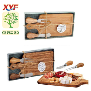 Tagliere Ecologico in Bambù Mini Quadrato per Formaggi e Pane con Confezione Regalo per Casa e Feste, Idea Regalo Natalizia - Product Image 1