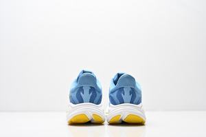 Chaussures de course et de marche légères de haute qualité pour hommes et femmes avec amorti et propriétés anti-odeurs - Product Image 4