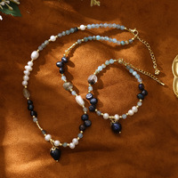 Bracelet de luxe polyvalent avec pendentif perle noire, agate et jade, idéal pour diverses occasions quotidiennes