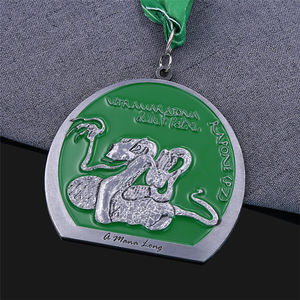 Moderno design innovativo vergine maria massonica gesù in miniatura buon prezzo vetro epossidico rosario centrotavola collana medaglie produttori - Product Image 2