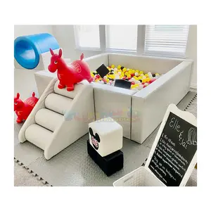 Piscine à balles d'équipement de terrain de jeu doux pour enfants blancs de qualité commerciale avec échelle pour bébés