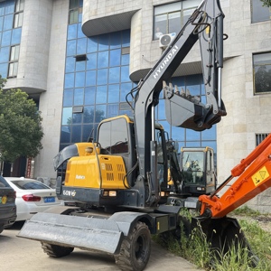 Excavadora de Ruedas Usada Hyundai 60WVS de Corea en Buenas Condiciones, Mini Excavadora Hyundai 60 de 6 Toneladas en Venta - Product Image 4