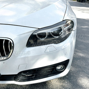 Pegatinas para Cejas de Faros Delanteros de Coche, Aspecto Negro Brillante/Carbono, para BMW Serie 5 F10 F11 2015-2017 - Product Image 5