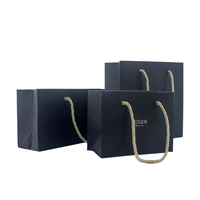Sacs en papier réutilisables de taille personnalisée, écologiques, noirs, pour emballages cadeaux, aliments, vêtements, chaussures et marchandises de détail