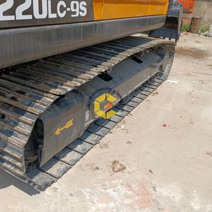 Pelle Hyundai 220LC-9S d'occasion Corée du Sud Traction forte et oscillation stable pour l'ingénierie municipale et les travaux agricoles - Product Image 2