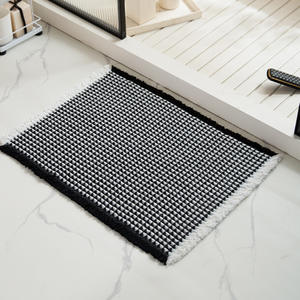 Tapis de bain YOULTTAN en tissu gaufré absorbant, ultra doux, antidérapant, lavable en machine, avec pompons, pour salle de bain - Product Image 1