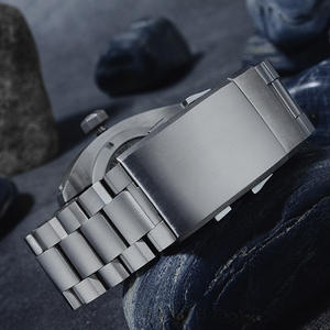 Reloj de Buceo Automático Mecánico Personalizado BGW9 Azul Superluminoso, Resistente al Agua hasta 500 m, con Movimiento SW200, Caja y Correa de Aleación de Titanio - Product Image 6