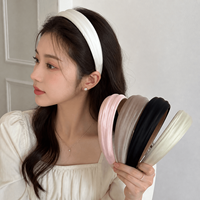 Serre-tête large en satin style coréen pour femme, bandeau rembourré pour le lavage du visage, serre-tête en satin pour usage quotidien