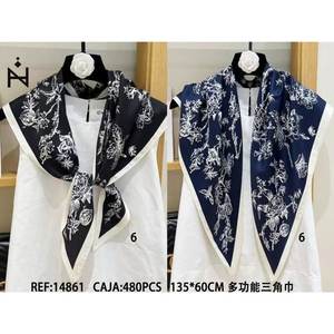 Sciarpa triangolare Ziyan 135x60 cm con stampa floreale per donna, per tutte le stagioni, multifunzionale, 100% poliestere - Product Image 3