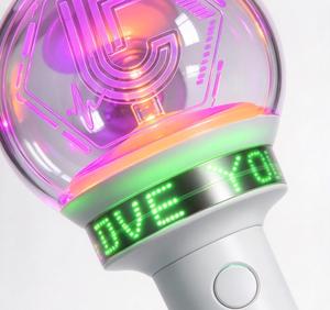 สายคล้องคอ LED พร้อมไฟส่องสว่าง วัสดุพลาสติก โลโก้สั่งทำได้ 15 สี พกพาสะดวก สำหรับงานนิทรรศการและประชาสัมพันธ์ - Product Image 5