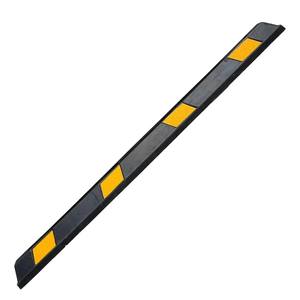 Canada Hot Seller Noir 1650mm Longueur 160 Largeur Roue <span class=keywords><strong>de</strong></span> <span class=keywords><strong>stationnement</strong></span> <span class=keywords><strong>en</strong></span> caoutchouc Pas cher <span class=keywords><strong>Butée</strong></span> <span class=keywords><strong>de</strong></span> roue <span class=keywords><strong>de</strong></span> sécurité pour <span class=keywords><strong>stationnement</strong></span> <span class=keywords><strong>de</strong></span> camion - Product Image 4