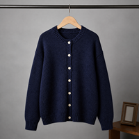 Cardigan en maille boutonné pour femme, col rond, manches longues, coupe classique, uni, doux, décontracté, style coréen, bleu marine, automne, confortable, pull, manteau, haut
