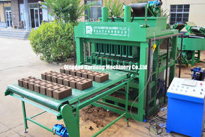 Schlussverkauf hydraulische ineinandergreifende rote Erde Erdziegelherstellungsmaschine Lehmziegelmaschine Ghana DF7-10 rote Erde Ziegelmaschine - Product Image 6