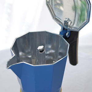 <span class=keywords><strong>Cafetera</strong></span> Espresso Clásica de Aluminio OEM, Distribución Rápida de Calor, Buena Calidad, <span class=keywords><strong>Cafetera</strong></span> Mocha Portátil, Ecológica, Personalizable para Negocios - Product Image 4