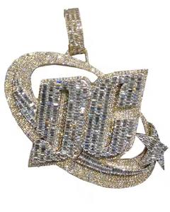 Luxe 925 Sterling Silver Moissanite Diamants Initiale 'DC' Pendentif pour Hommes Personnalisé Style Hip Hop Glacé Fine Pendentifs Charmes - Product Image 2