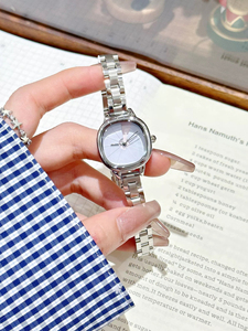 New Niche Ladies Wristwatch with Crushed Ice Blue Metal Strap Light Luxury High Texture Commuter Versatile Quartz <b>Watch</b> - Product Image 3
