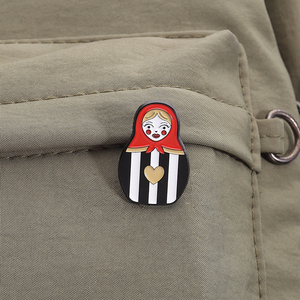 <span class=keywords><strong>Broche</strong></span> en émail motif cœur de dessin animé, poupée <span class=keywords><strong>Matriochka</strong></span> russe, en alliage de zinc, pour veste, sac à dos, chapeau, décoration, cadeau - Product Image 4