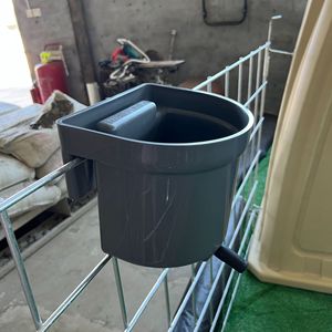 CASHT Nuovo Secchio <span class=keywords><strong>per</strong></span> <span class=keywords><strong>Latte</strong></span> <span class=keywords><strong>da</strong></span> Vitello in PP Grigio <span class=keywords><strong>da</strong></span> 4L con Gancio <span class=keywords><strong>per</strong></span> Appendere, Alimentatore a Capezzolo <span class=keywords><strong>per</strong></span> Fienile, Stalla, Allevamento Bovini - Product Image 6