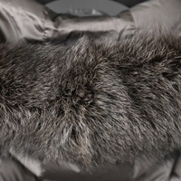 Tyan Elegante Damen-Jacke mit Großem Echtem Waschbärpelz-Kapuze Lässige Daunenjacke Trendige Gürtel-Jacke Luxuriöse Parka