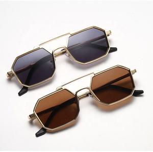 Custom Newest Wholesale Vintage Design Lady Square Polygon Frame Women Glasses <b>Sunglasses</b> - Product Image 4
