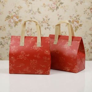 <b>Customize</b> New Year Red Recyclable Aluminum Foil Lined Non-Woven Disposable Food Thermal Cooler Bag Cake Coffee Dessert Take Bags - Product Image 1