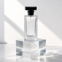 Flacon de parfum vide de luxe à paroi épaisse, en verre rectangulaire noir à facettes, avec pulvérisateur à fine brume, haute clarté