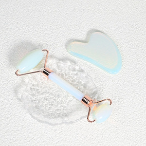 Vendita calda GHM blu Opalite giada <span class=keywords><strong>pietra</strong></span> <span class=keywords><strong>massaggiatore</strong></span> <span class=keywords><strong>viso</strong></span> Set Logo personalizzato Opal Gua Sha per la bellezza e il <span class=keywords><strong>viso</strong></span> - Product Image 6