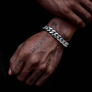 Vente en gros tendance Hip Hop glacé Fermoir Cz <span class=keywords><strong>gourmette</strong></span> Bracelet pour <span class=keywords><strong>homme</strong></span> en acier inoxydable plaqué <span class=keywords><strong>or</strong></span> 18 ct Bracelet à maillons cubains pour <span class=keywords><strong>homme</strong></span> Cadeau - Product Image 6