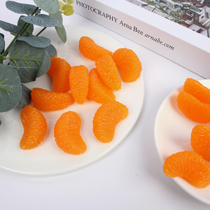 Modelo de fruta simulada con segmentos de naranja, accesorios creativos para llavero de mochila, pequeños regalos, adornos para el mercado nocturno - Product Image 2