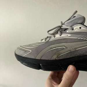 Zapatillas deportivas de alta calidad para hombre, de diseño, transpirables, de malla, estilo casual para caminar, con cordones, para mujer. - Product Image 2