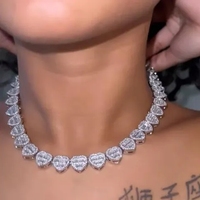Hip Hop Icy Heart Collier Ensemble de bijoux Iced Out CZ Coeur Tennis Chaîne Ras Du Cou Diamant Coeur Baguette Tennis Collier Pour Femme