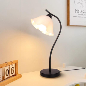 Lampe de table moderne en forme de dôme de cristal noir avec col flexible, lumière LED chaude CRI 80, écologique et protectrice pour les yeux, pour une utilisation décorative dans la chambre - Product Image 4