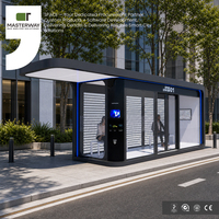 Abri de bus intelligent climatisé sur mesure avec affichage numérique et recharge sans fil pour les transports publics