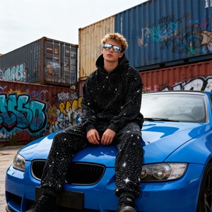 Sweat à capuche Streetwear personnalisé, noir délavé, avec strass et broderie graphique, coupe oversize Y2K, épaules tombantes, style boxy - Product Image 3