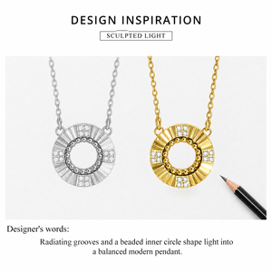 Collar con Colgante Circular Sunburst de Acero Inoxidable, Chapado al Vacío en Oro de 14K, con Piedra Transparente, en Colores Dorado y Plateado - Product Image 5
