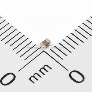 Condensadores cerámicos originales 0805 SMD X7R Y5V 6,3 V 10V 16V 25V 50V 1NF 2,2 UF <span class=keywords><strong>100nF</strong></span> 0,1 uF 10UF 4,7 UF 100PF 104K 10PF 22UF 470P 1UF - Product Image 2