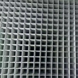 Valla <span class=keywords><strong>de</strong></span> malla <span class=keywords><strong>de</strong></span> alambre soldada con jaula <span class=keywords><strong>de</strong></span> conejo y gallinero recubierto <span class=keywords><strong>de</strong></span> PVC con marco <span class=keywords><strong>de</strong></span> metal <span class=keywords><strong>de</strong></span> madera tratado a presión - Product Image 3