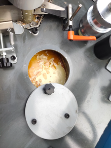 Panneau à base <span class=keywords><strong>de</strong></span> bois MDF plaqueuse <span class=keywords><strong>de</strong></span> chants biseautés automatique plaqueuse <span class=keywords><strong>de</strong></span> chants droite en PVC à 45 degrés pré-fraisage coupe d'angle - Product Image 6