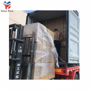 Film étirable transparent LLDPE de qualité industrielle personnalisable, résistant à l'humidité, souple, pour la sécurisation des palettes, utilisation à l'exportation - Product Image 1