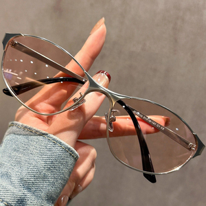 Y2k Future Technology Style Cat Eye <b>Sunglasses</b> for Women 2025 New American Style Spicy Girl UV Resistant <b>Sunglasses</b> Sunscreen - Product Image 4