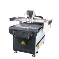 Routeur CNC à couteau vibrant Chenmai 1300x2500, machine de nesting pour le bois, moteur de broche 380V 3.2-7.5kW, double broches, précision 0.05mm