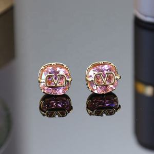 Pendientes de Circonita Rosa Simples y Elegantes para Mujer, Diseño de Lujo Ligero, Estilo Moderno, Versátiles y para Regalo - Product Image 2