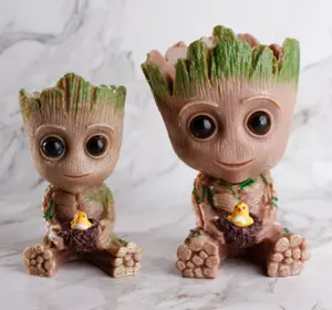 Mainan Model Polyresin The Galaxy Groot Pot Bunga Pegangan Penampung Pot Bunga Bayi + Mainan Groot Liontin Patung Lucu