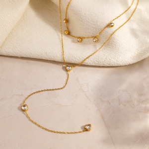 Collier en acier inoxydable avec zircon en forme de cœur, double couche, plaqué or 18 carats, chaîne de clavicule en forme de Y, pour un usage quotidien, idéal comme cadeau - Product Image 2